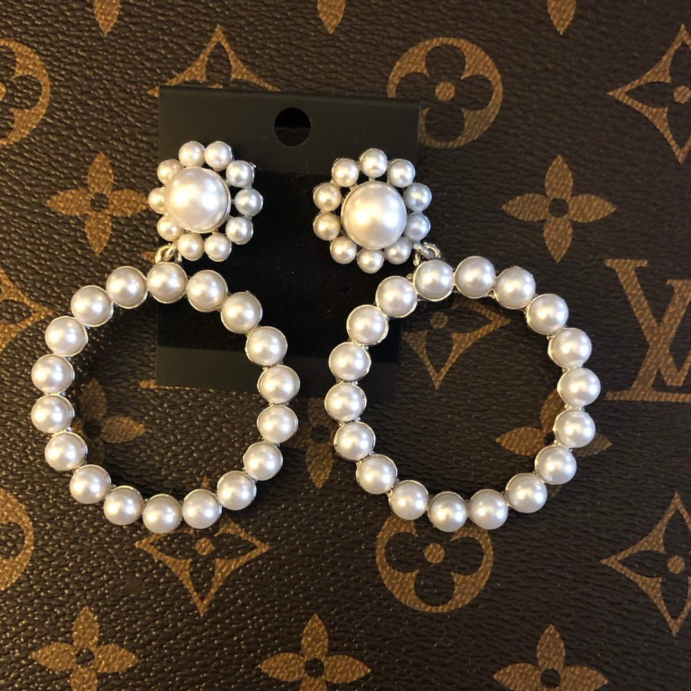 Pearl earrings